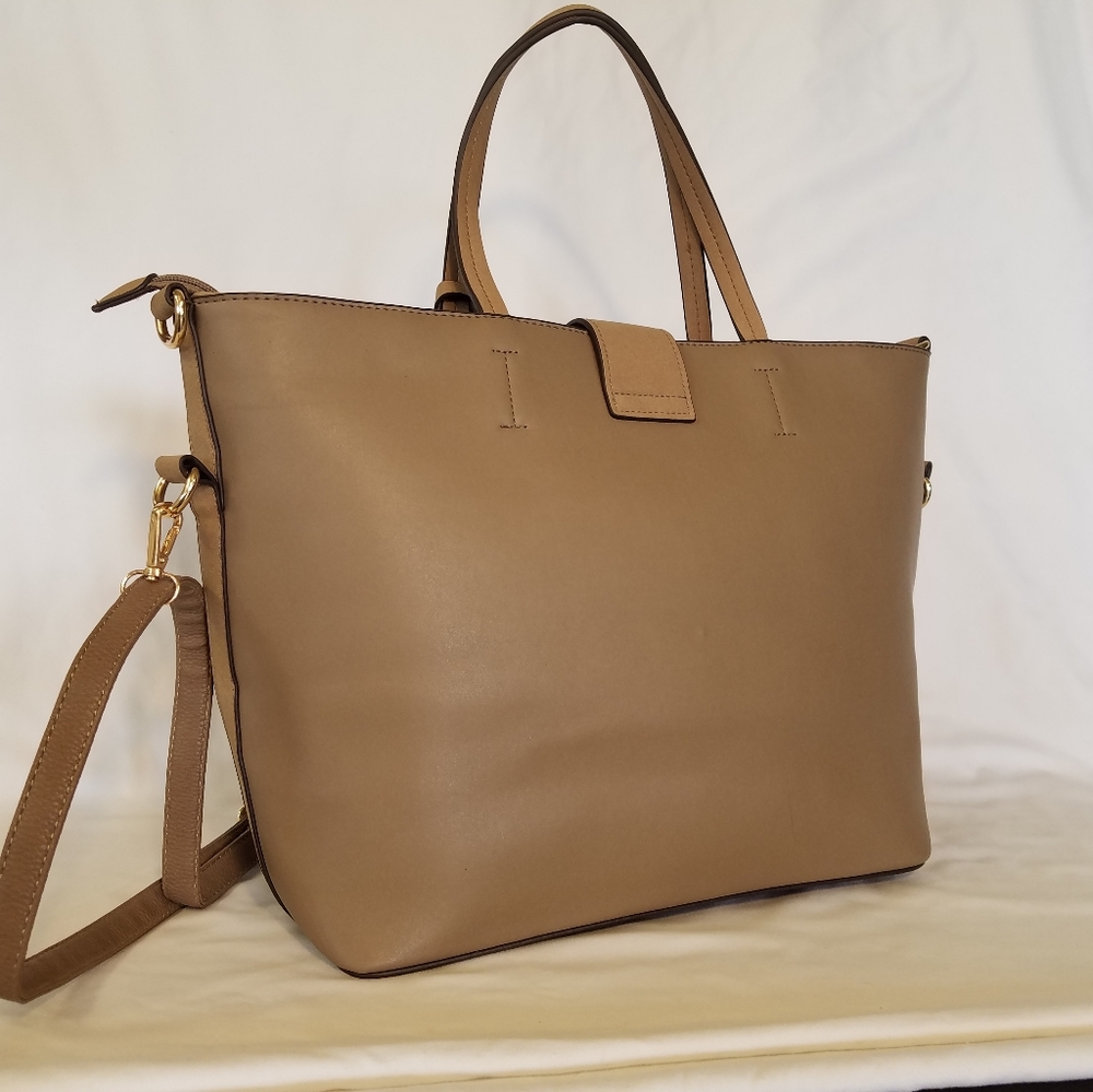 Handbag - Picture 3 of 3